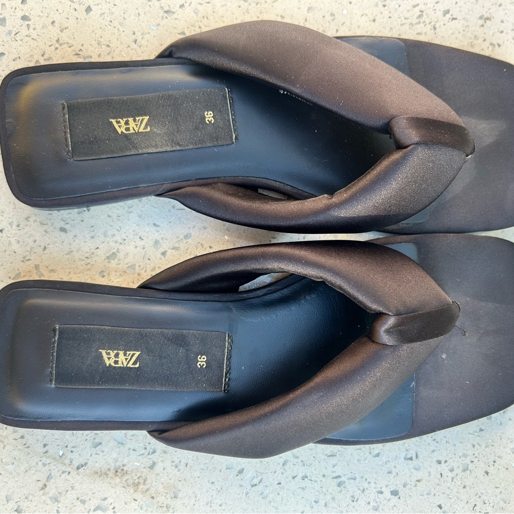 Zara Women's Black Mules